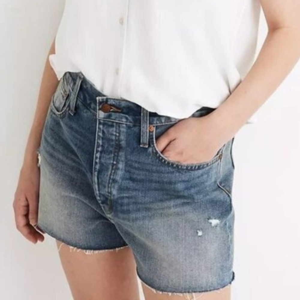 NWOT Madewell Castlewood Distressed High Rise Button Fly The Dadjean Shorts 33